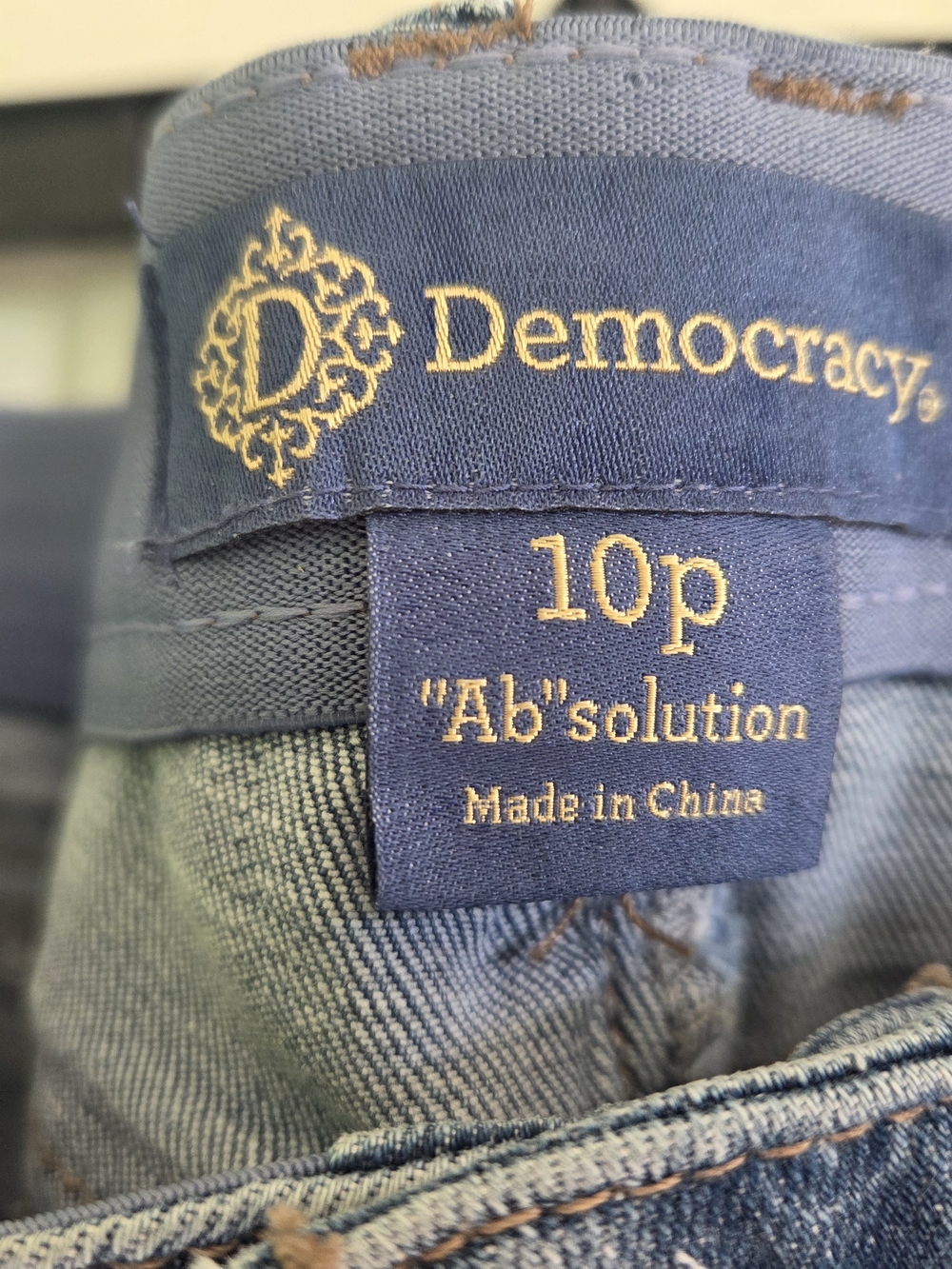 Democracy Light Blue Crop  Jeans - Classic Five-Pocket - Picture 3 of 5
